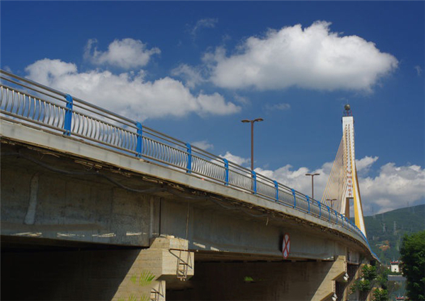 临沂304不锈钢桥梁护栏：安全、耐用与美观的完美结合